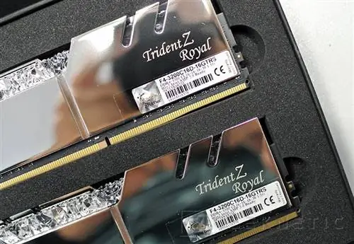 Geeknetic Обзор памяти DDR4 G. Skill Trident Z Royal 3200C16 5