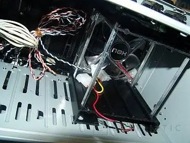 Корпус Geeknetic Nox Magma Extreme 9 формата Mid-Tower Корпус Geeknetic Nox Magma Extreme 9 формата Mid-Tower