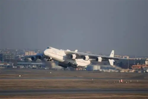 Украина восстановит самый большой в мире самолет - модель Антонов Ан-225