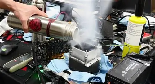 Intel: не разгоняйте эти процессоры