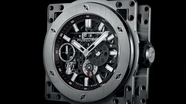 Hublot анонсировала модель настольных часов Meca-10 Clock