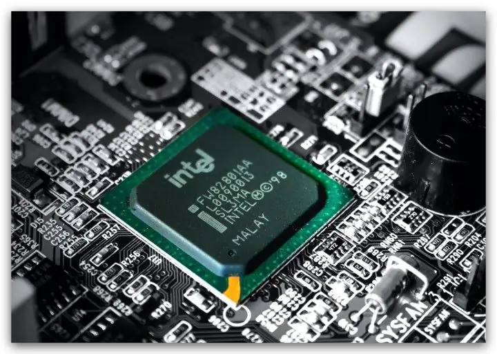 Intel объявляет об инвестициях в две китайские полупроводниковые компании Intel объявляет об инвестициях в две китайские полупроводниковые компании