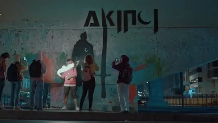 Появился трейлер турецкого сериала Akıncı, напоминающего Бэтмена