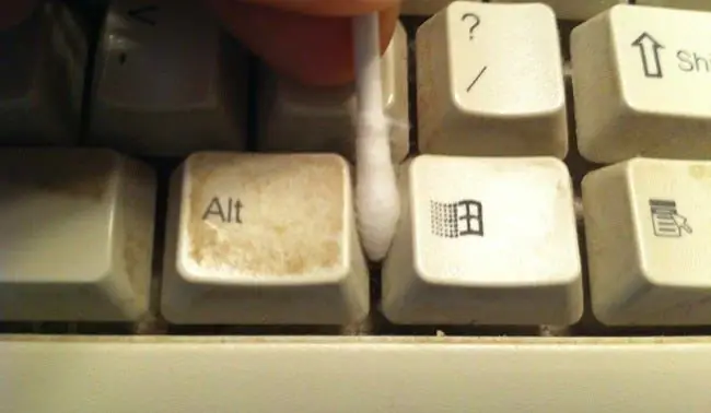 Убедитесь, что вы чистите между ключами