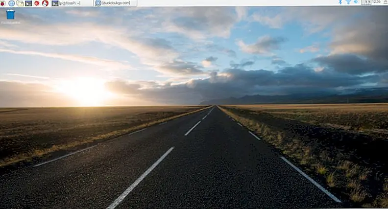 Новая среда рабочего стола Pixel обновляет значки в различных местах, таких как панель задач, меню и файловый менеджер. Саймон говорит, что иконки были разработаны, чтобы иметь профессиональный вид, но при этом выглядят радостными.