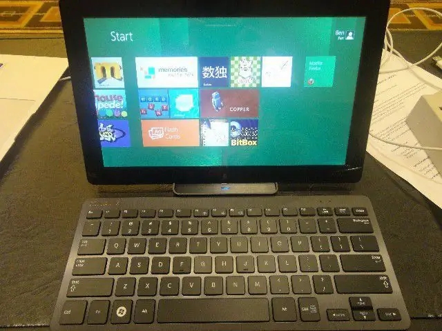 Превратите ваш планшет Windows 8 в полнофункциональный ПК, вынеся клавиатуру и мышь