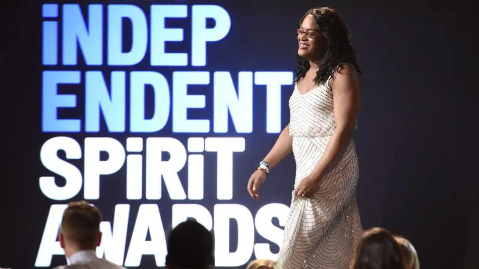 Indie Spirit Awards награждают чернокожих актеров, первую транссексуальную женщину