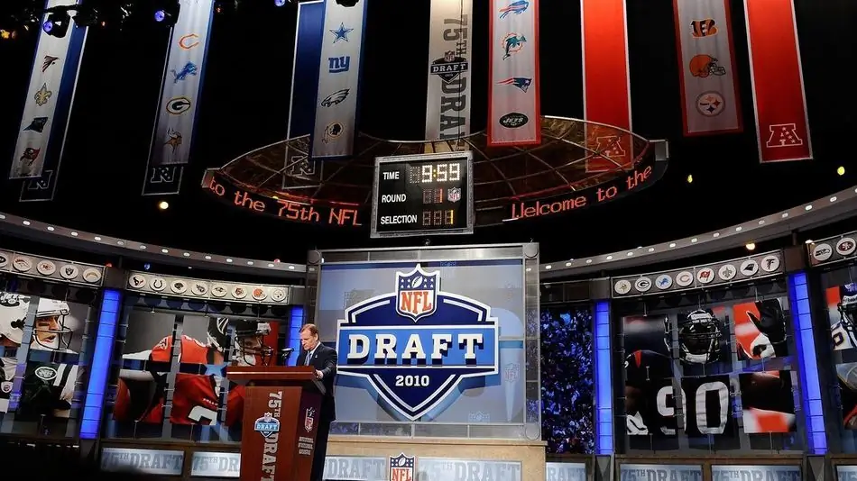 Могут ли социальные медиа предсказать проект НФЛ? [Инфографика]