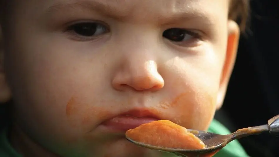 10 странных вызовов YouTube, которые стоит попробовать дома