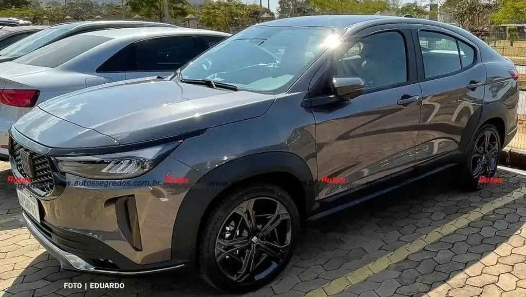 Новый FIAT Fastback уже ездит по улицам Бразилии