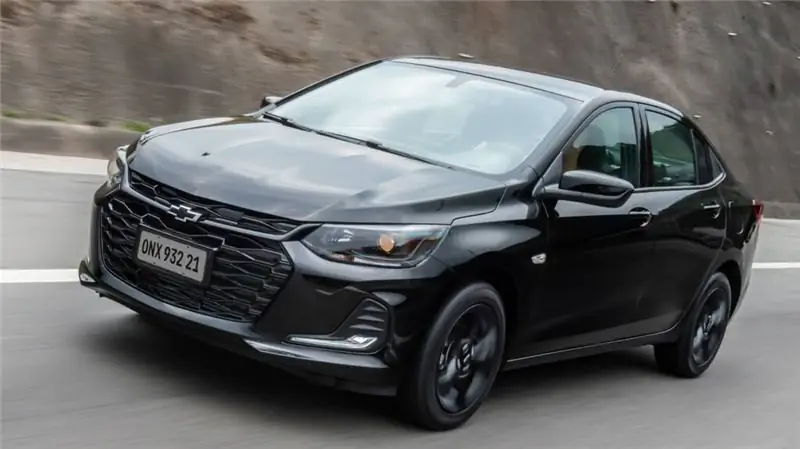 Chevrolet Onix Midnight: седан в черном цвете