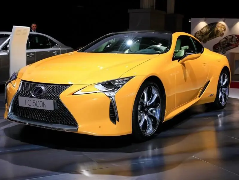 Lexus LC 500h, желтая молния дебютирует в Париже