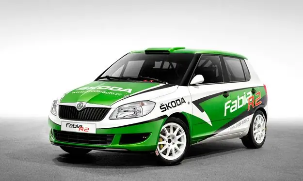 Skoda представляет свой новый автомобиль Fabia R2 Rally