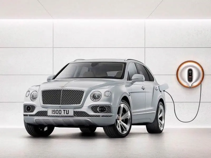 Bentley присоединяется к зеленой тенденции с Bentayga Plug-In Hybrid