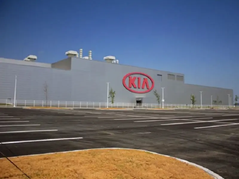 KIA открывает монументальный завод в Мексике