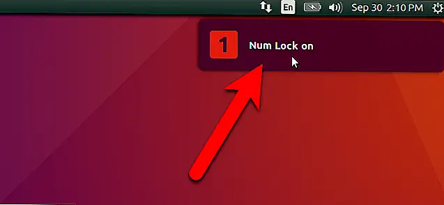 Однако, когда вы включаете Caps Lock, вы не только видите уведомление, но также видите красный значок с буквой «A» на верхней панели. Значок красного цвета, когда включен Caps Lock.
