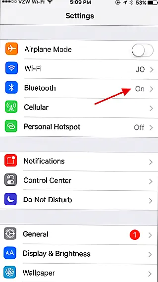 Нажмите кнопку «i» рядом с устройством, с которым вы столкнулись.