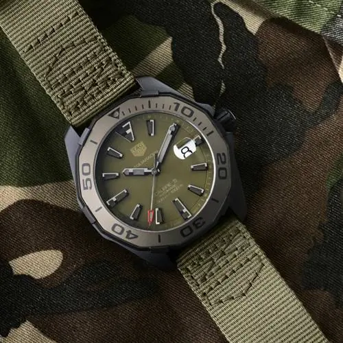 TAG-Heuer-Aquaracer-300-Хаки-1