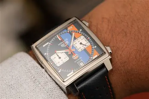 Tag Heuer Monaco Gulf на запястье Tag Heuer Monaco Gulf на запястье