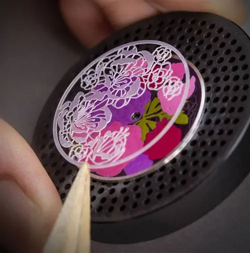 Chopard-LUC-XP-Esprit-De-Fleurier-Peony-Часы-Циферблат-Крупный План