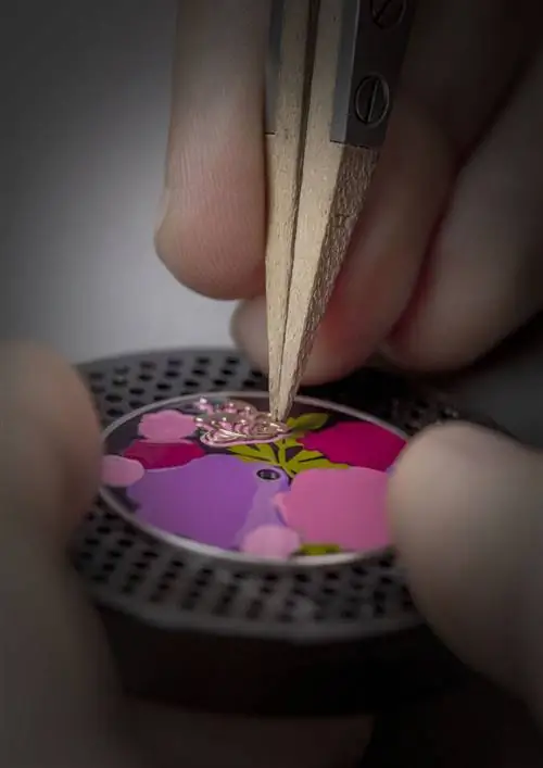 Chopard-LUC-XP-Esprit-De-Fleurier-Peony-Часы-Циферблат-Крупный План