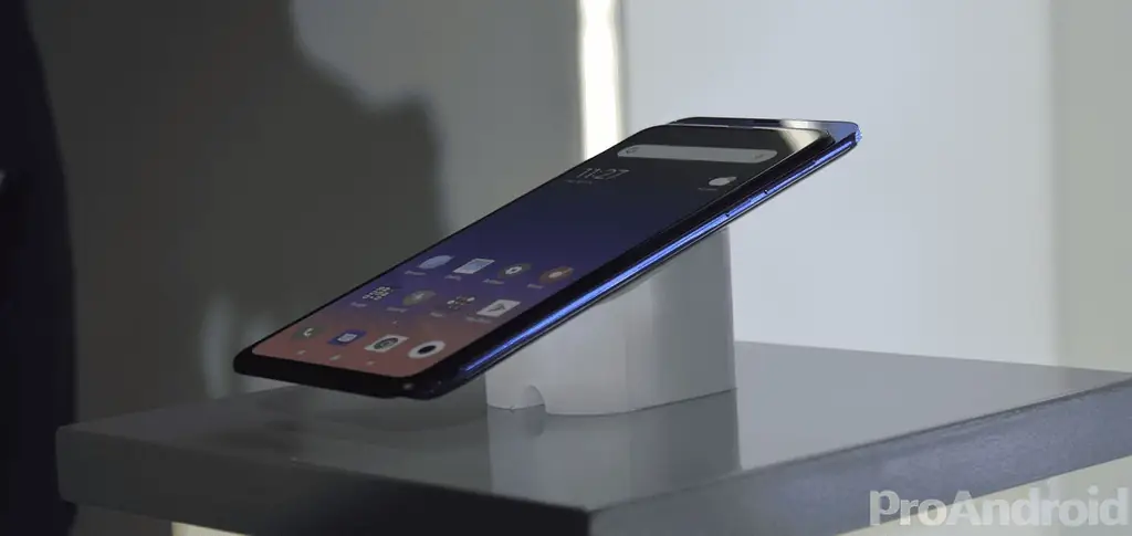 Xiaomi Mi MIX 4: отфильтровал заставку с сюрпризами