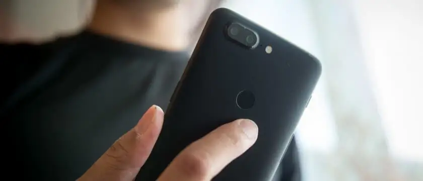 Датчик отпечатков пальцев OnePlus 5T