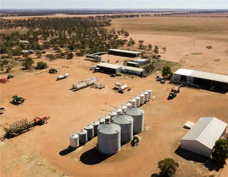 200 000 га продана