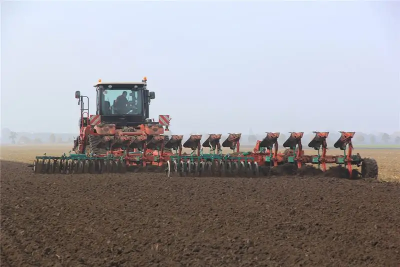 Круглосуточная вспашка без дозаправки