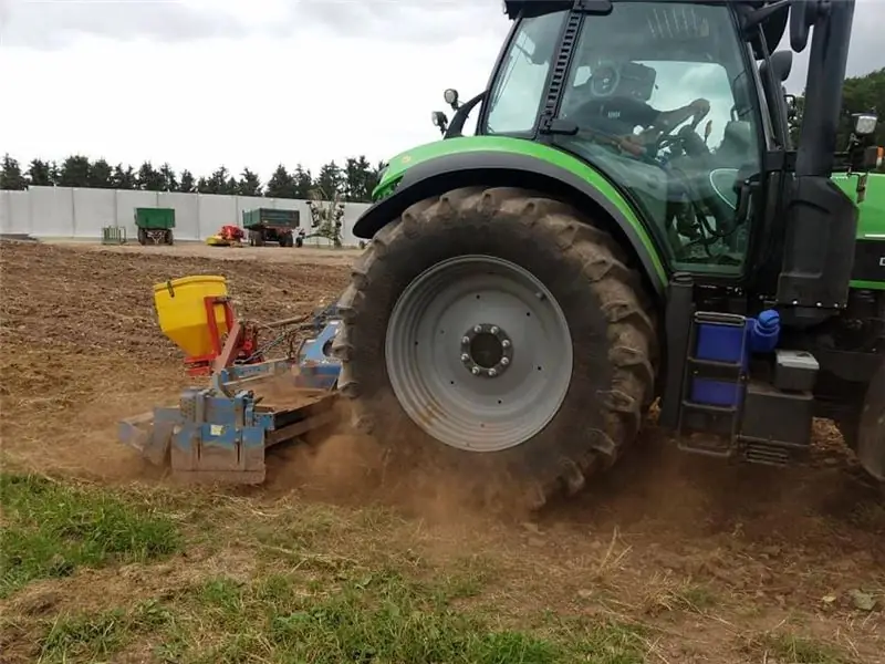 Deutz с ротационной бороной
