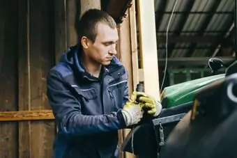 Специалист по сельскому хозяйству Йоханнес