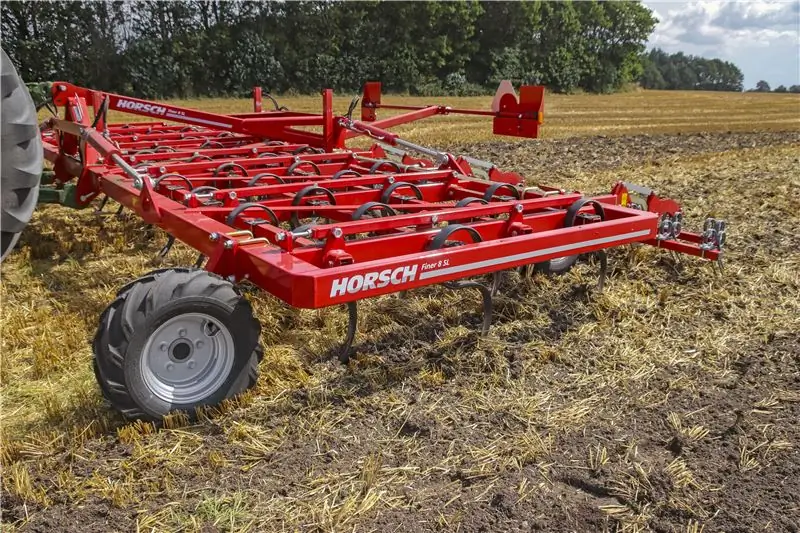 Horsch Finer 8 на убранной стерне Horsch Finer 8 на убранной стерне