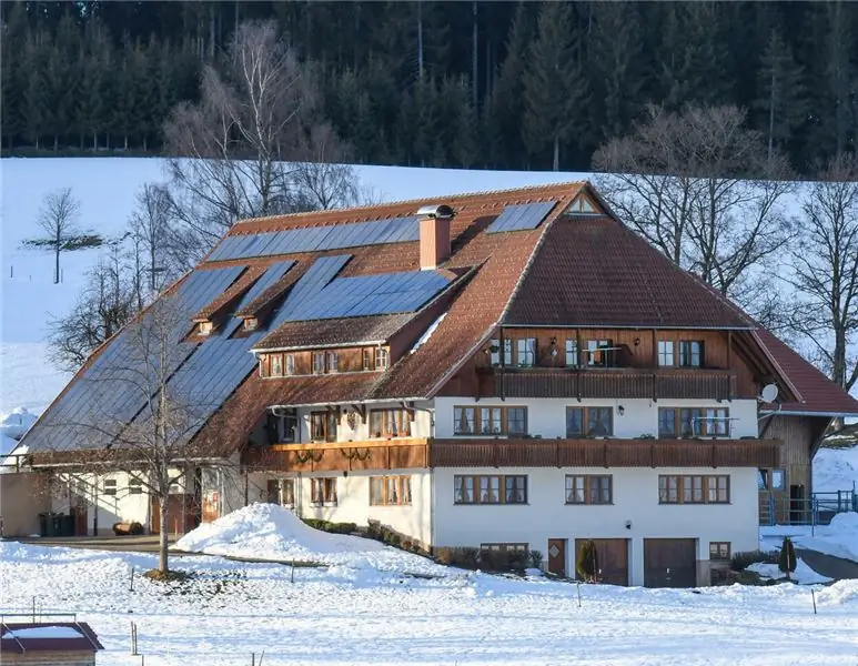 Гелиоустановка с вилкой: электричество от балкона к розетке