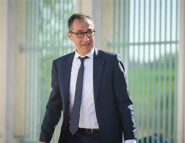 Джем Оздемир, ты безответственен в сельском хозяйстве