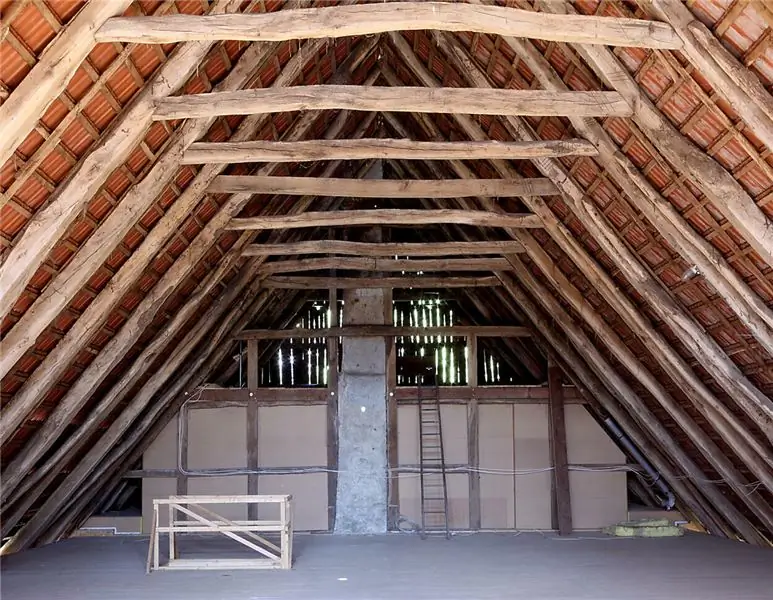 Консультант по энергетике в старом фермерском доме: субсидии и расходы