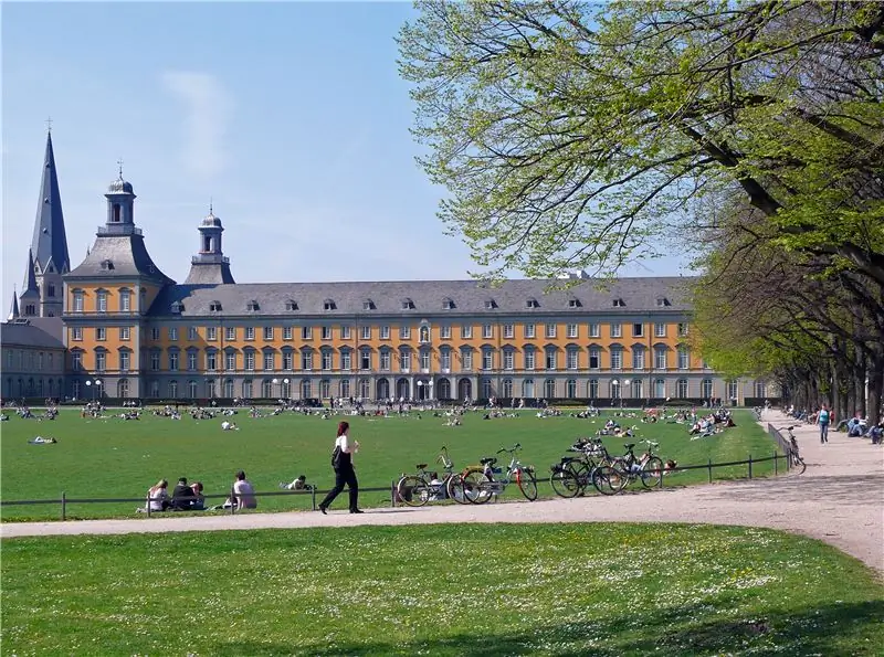 Боннский университет