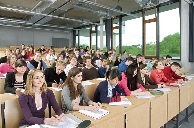 Лекционный зал WZW