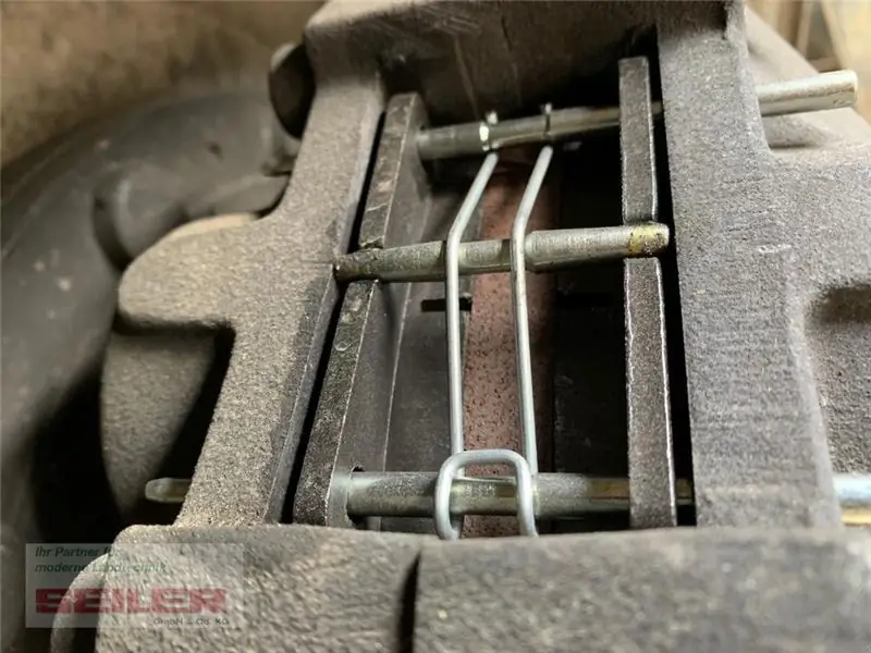 Трактор JCB Fastrac 3230-65 Xtra фото 15