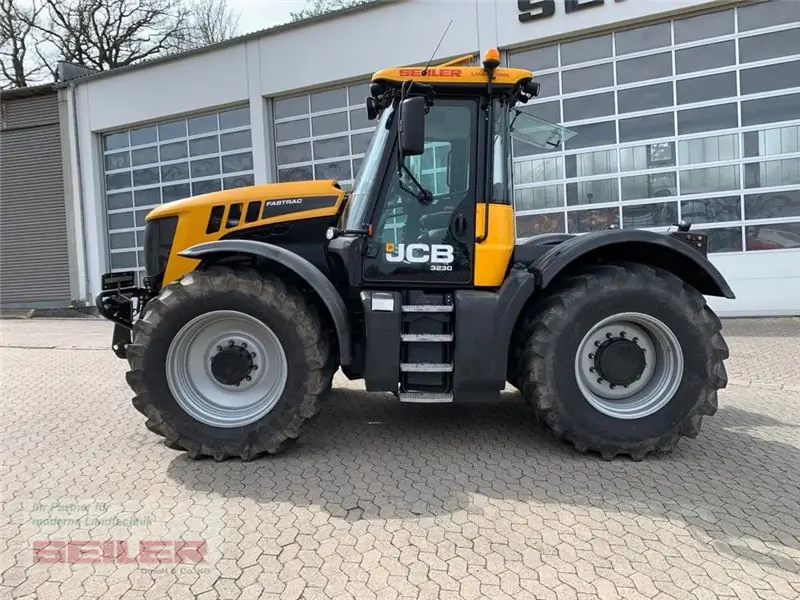 Трактор JCB Fastrac 3230-65 Xtra фото 2