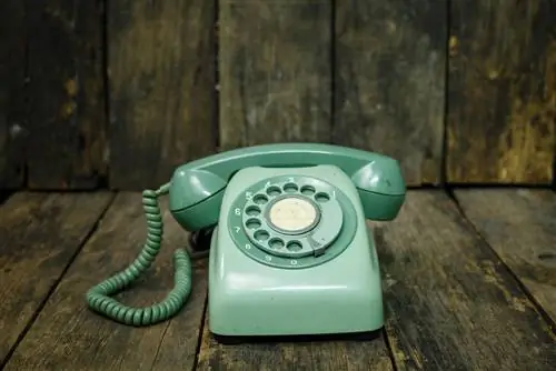 Почему менеджерам по маркетингу нужно брать трубку