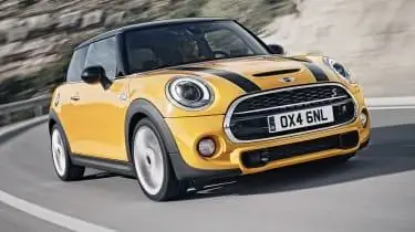 Новый 2014 Mini Cooper S желтый