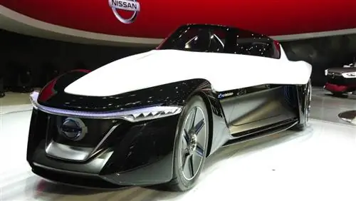 Концепт Nissan Bladeglider на выставке в Токио