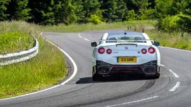 McLaren 600LT против Porsche 911 GT3 против Nissan GT-R Nismo