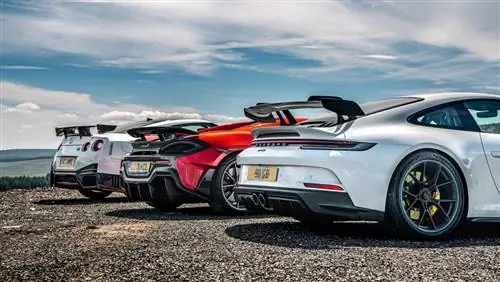 McLaren 600LT против Porsche 911 GT3 против Nissan GT-R Nismo
