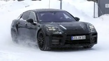 Шпион Porsche Panamera 2023 - спереди