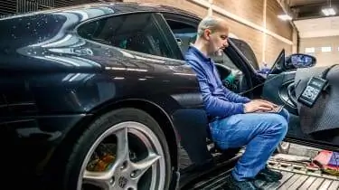 Жизнь & Автомобили Роб Янг