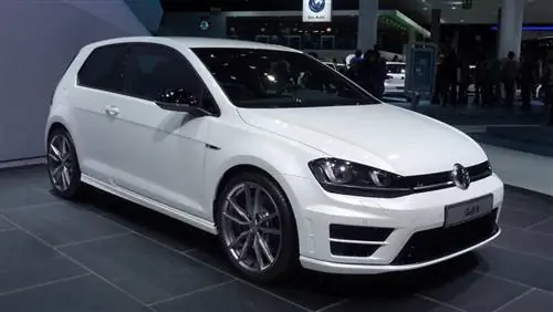 Видео VW Golf R mk7: Франкфуртский автосалон 2013