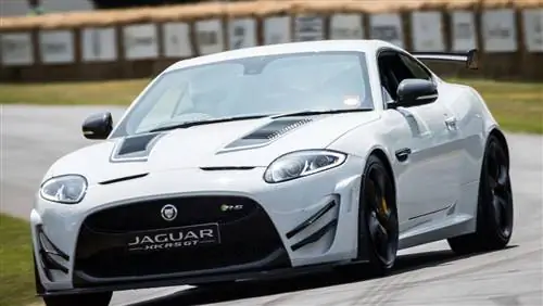 Jaguar XKR-S GT прибывает в Великобританию