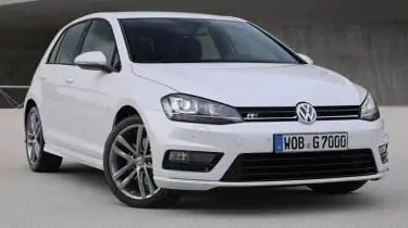 Решетка переднего бампера VW Golf R-line Mk7