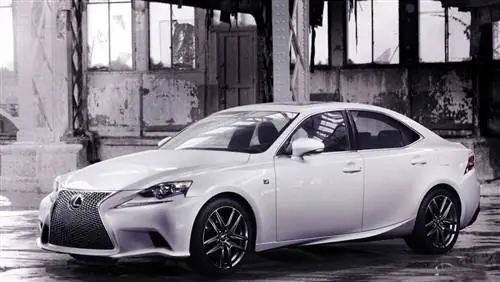 Представлен Lexus IS F-Sport